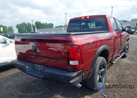 2019 Ram 1500 Classic Warlock 4X4 6'4 Box из США, поврежденный, VIN 1C6RR7GG8KS735946